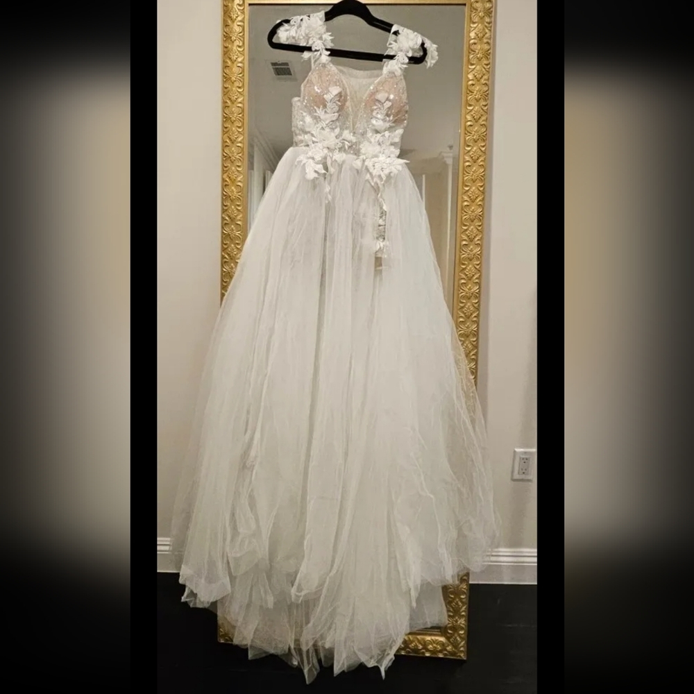 White glitter wedding dress low back zipper formal embroidered shorts tail